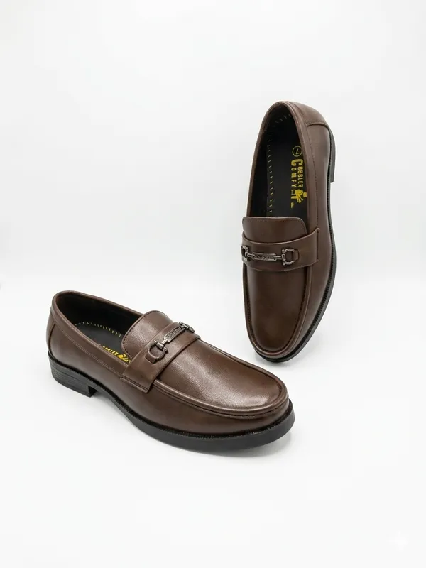 Brown_Leather_Buckle_Formal_Loafers_For_Men