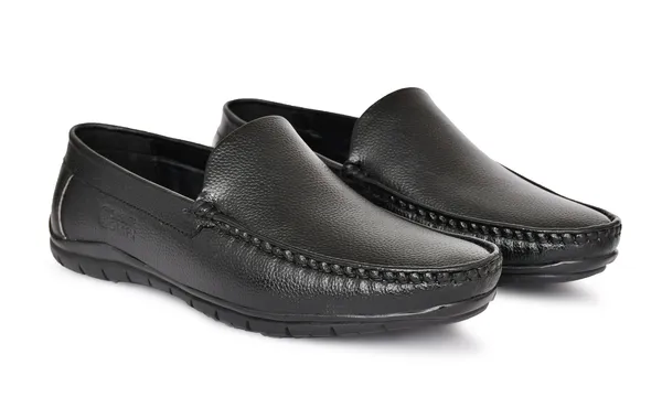 Black_Leather_Slip-On_Loafers_For_Men