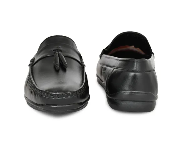 Black_Leather_Tassel_Slip-On_Loafers_For_Men
