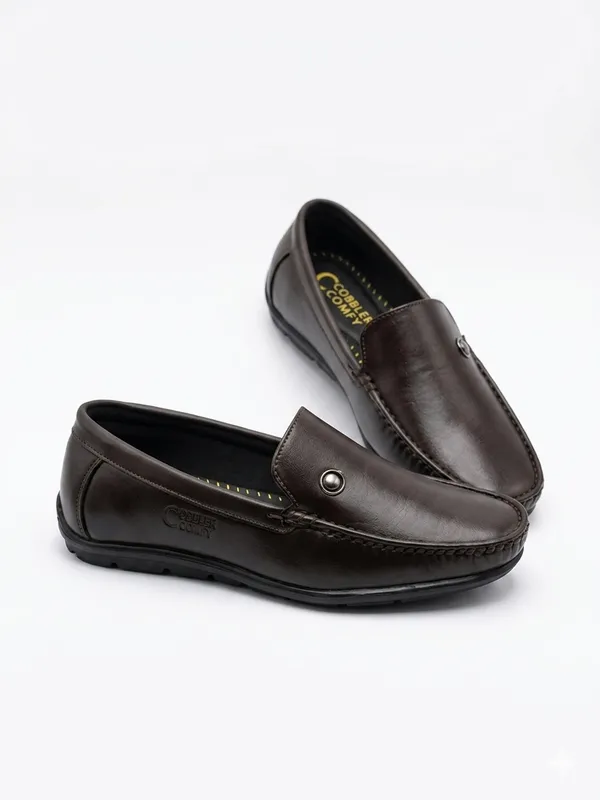 Brown_Leather_Slip-On_Casual_Shoes_For_Men