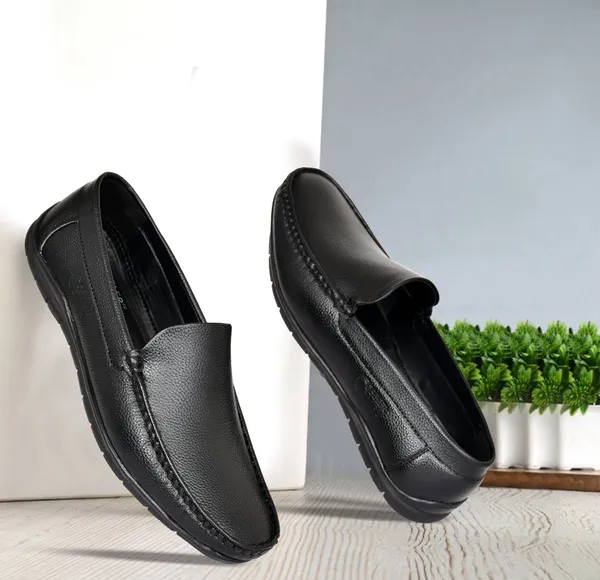 Black_Leather_Slip-On_Loafers_For_Men