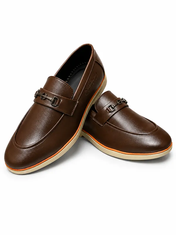 Brown_Leather_Buckle_Slip-On_Formal_Loafers_For_Men