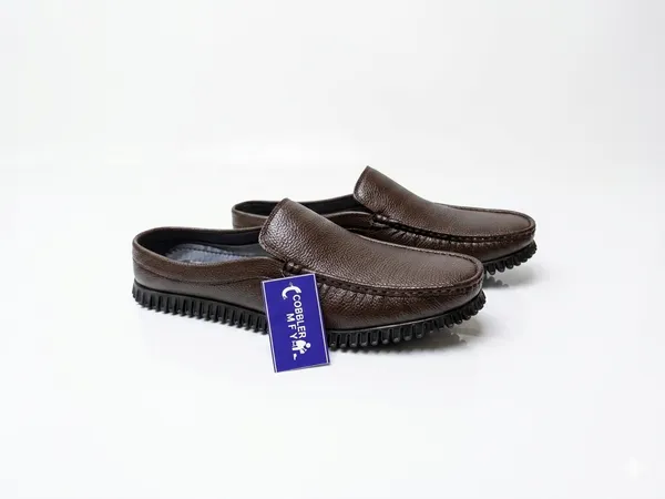Brown_Textured_Leather_Slip-On_Loafers_For_Men