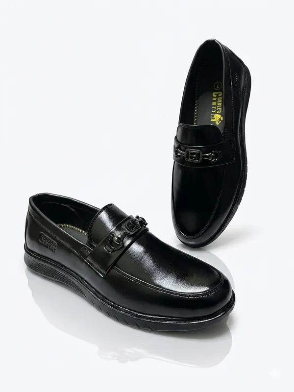 Black_Leather_Slip-On_Formal_Loafers_For_Men