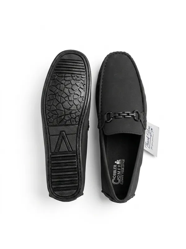 Black_Synthetic_Leather_Chain-Detail_Slip-On_Loafers_For_Men