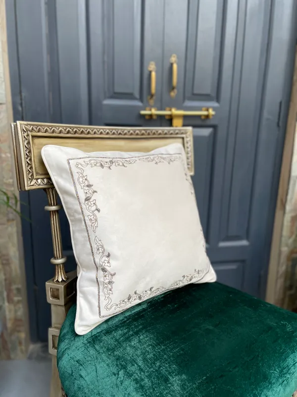 Jahangir_Taupe_White_Cushion_Cover_Size_18X18_Inches