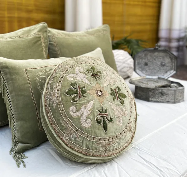 Fleur_De_Lis_Green_Round_Cushion_With_Embroidery_On_Cotton_Velvet_Fabric_Size_14_Inches