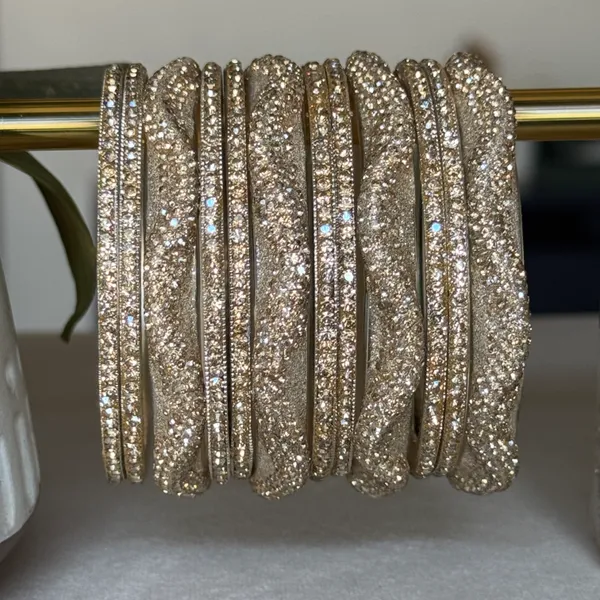 Golden_Brass_Glass_Festive_Bangle_For_Women