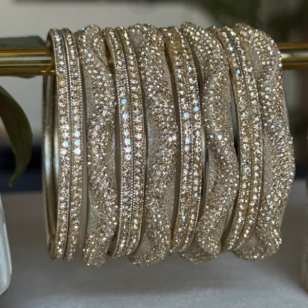 Golden_Brass_Glass_Festive_Bangle_For_Women