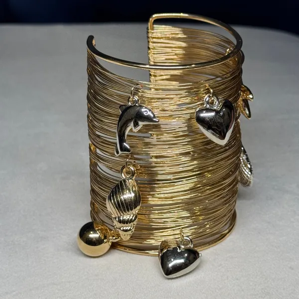 Gold_Brass_Anti-Tarnish_Openable_Cuff_Bangle_For_Women