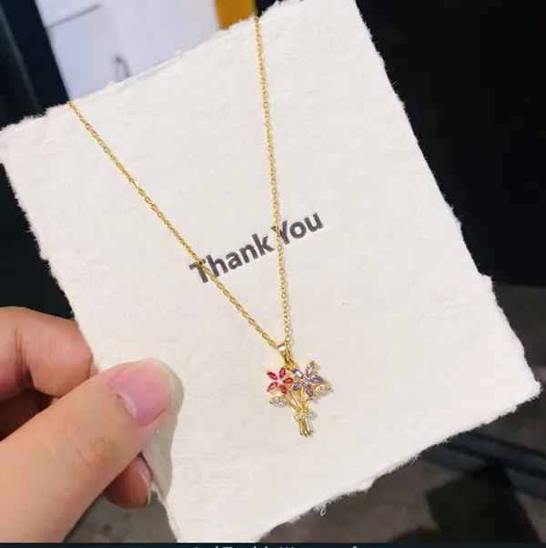 Gold_Brass_Bow_Pendant_Necklace_For_Women