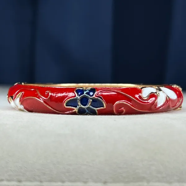 Red_Brass_Enamel_Openable_Bangle_For_Women