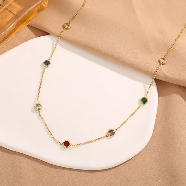 Gold_Brass_Bow_Motif_Necklace_For_Women