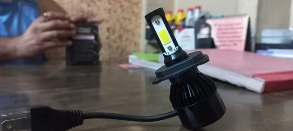 e-Zones_LED_12V_40/40W_White_Headlight_Bulb