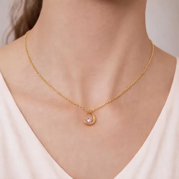 Moon_Kiss_Necklace