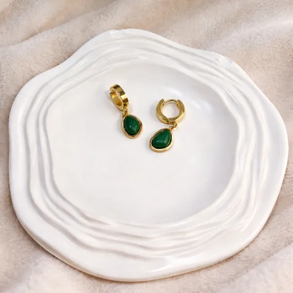 Emerald_Oval_Hoops