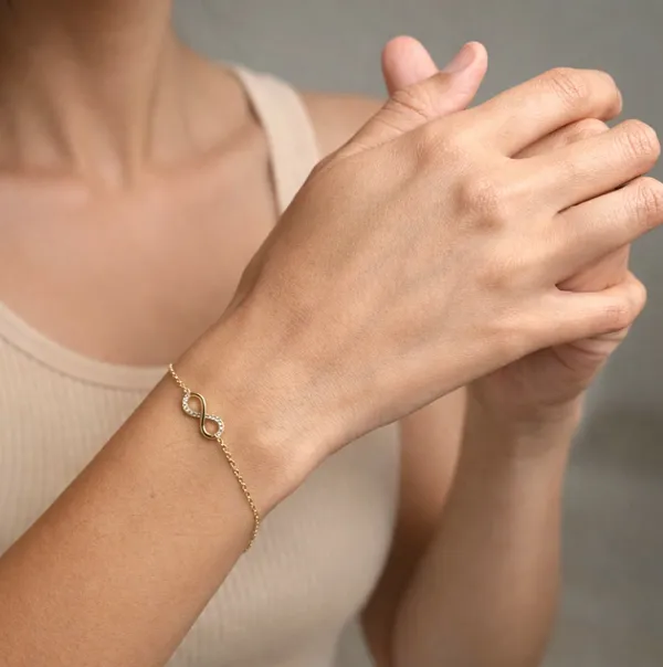 Luxe_Infinity_Bracelet