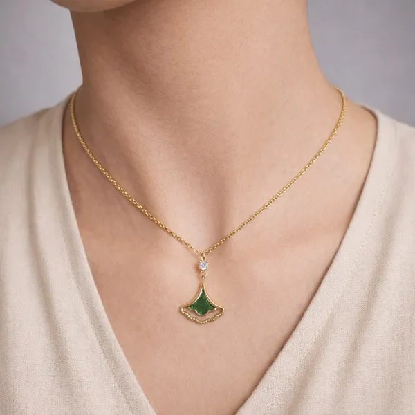 Lumi_Leaf_Necklace