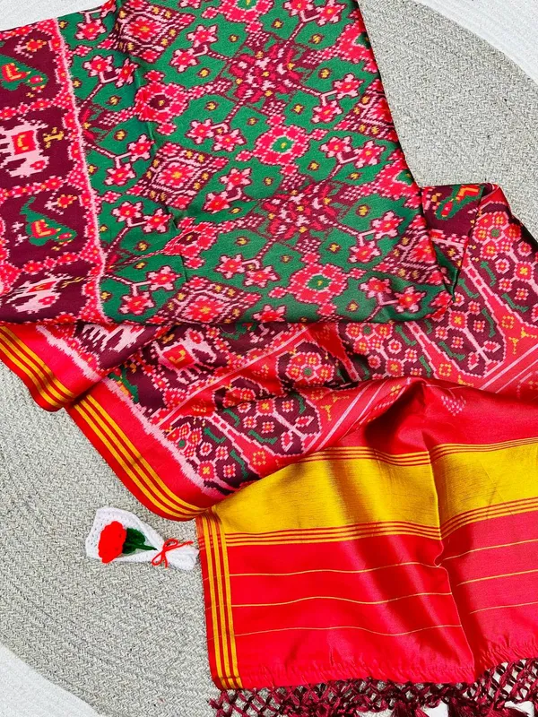 Dark_Green_Color_Premium_Pure_Patola_Silk_Double_Ikkat_Designer_Saree_(Product_Code:-40004)