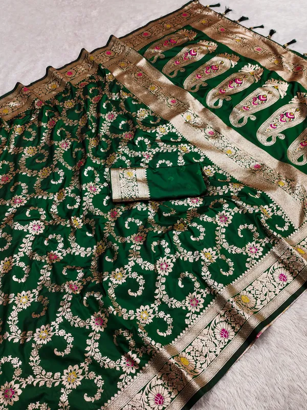 Green_Color_Soft_Premium_Banarasi_Silk_Meenakari_Weaving_Saree_(Product_Code:-30011)