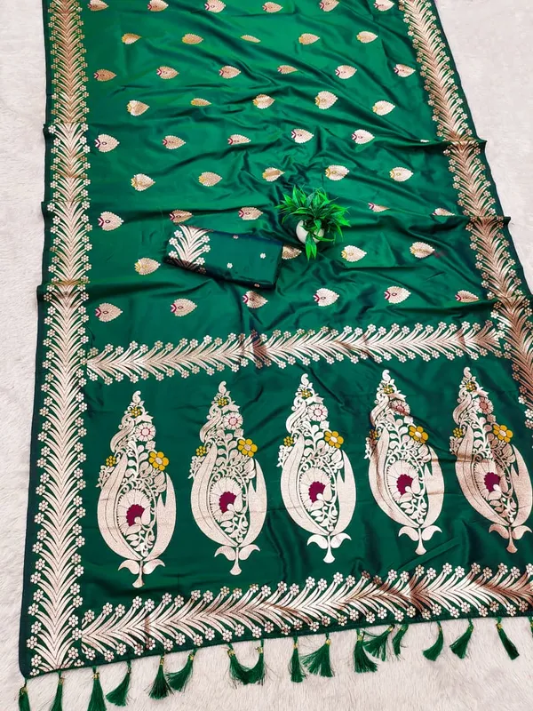 Peacock_Green_Color_Soft_Banarasi_Silk_Gold_Zari_Meenakari_Weaving_Saree_(Product_Code:-_30023)