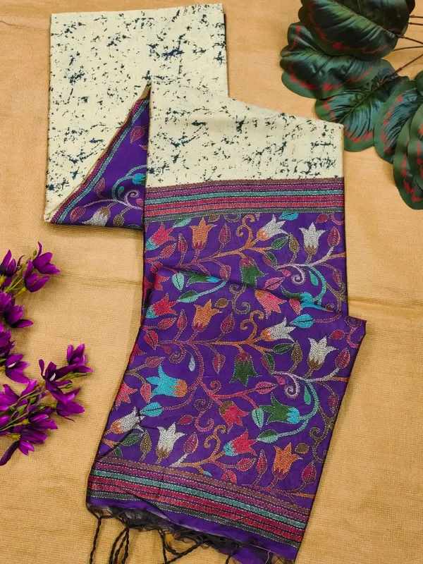 Light_cream_Color_Soft_Tussar_Silk_Floral_Print_Saree_(Product_Code:-110005)