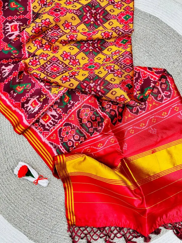 Mustard_yellow_Color_Premium_Pure_Patola_Silk_Double_Ikkat_Designer_Saree_(Product_Code:-40002)