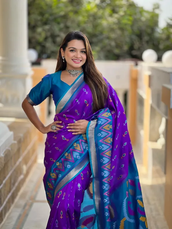 Purple_Color_Soft_Silk_Ikkat_Patola_Weaving_Designer_Saree_(Product_Code:-120013)