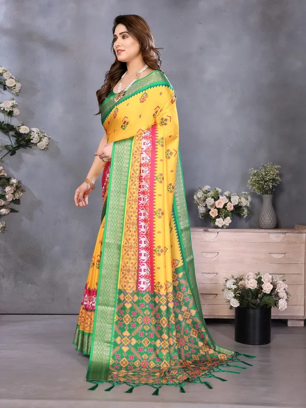 Yellow_Color_Heavy_Rich_Cotton_Silk_Digital_Print_Designer_Saree_(Product_Code:-80021)