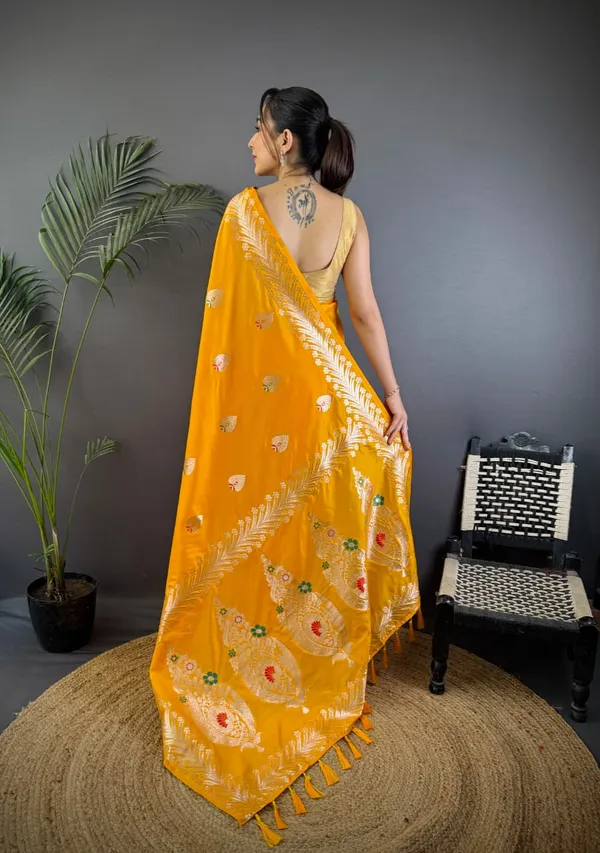 Yellow_Color_Soft_Banarasi_Silk_Gold_Zari_Meenakari_Weaving_Saree_(Product_Code:-_30020)