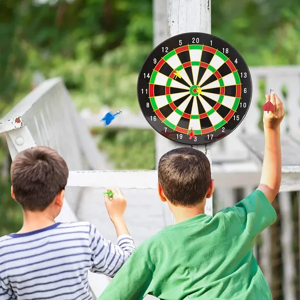 Magnetic_Dartboard_Game_Set_With_4_Darts