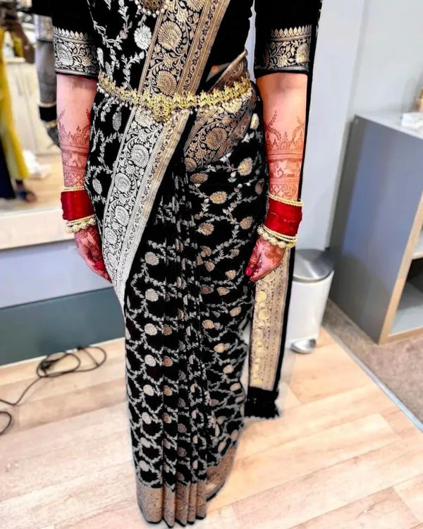 Black_Soft_Lichi_Silk_Saree_For_Women