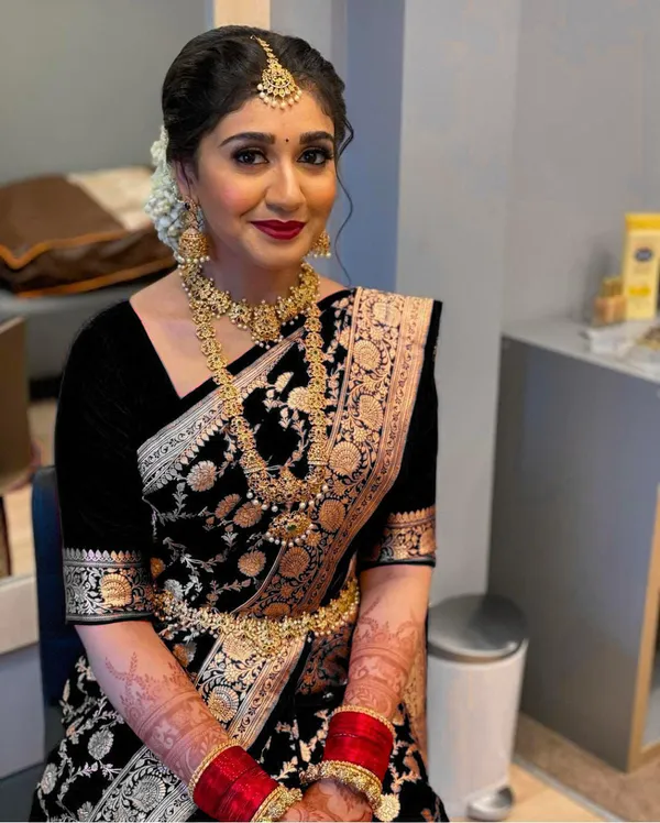 Black_Soft_Lichi_Silk_Saree_For_Women