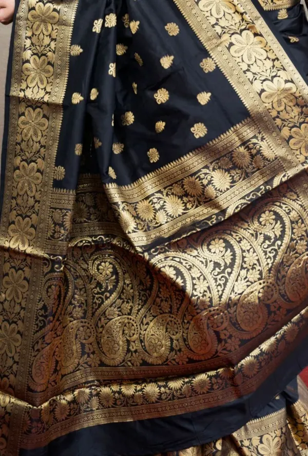 Black_Soft_Lichi_Silk_Saree_For_Women
