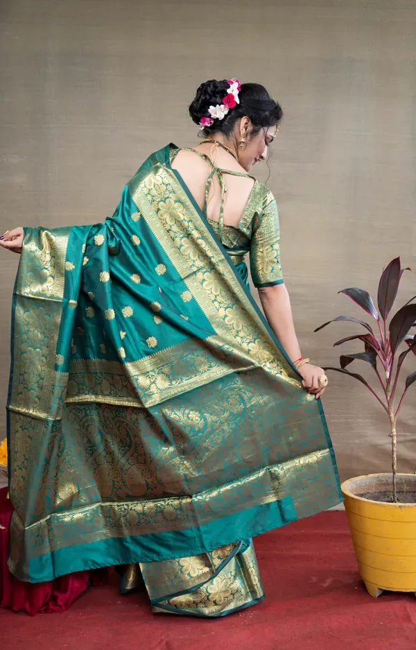 Madakini_Green_Soft_Lichi_Silk_Saree_For_Women