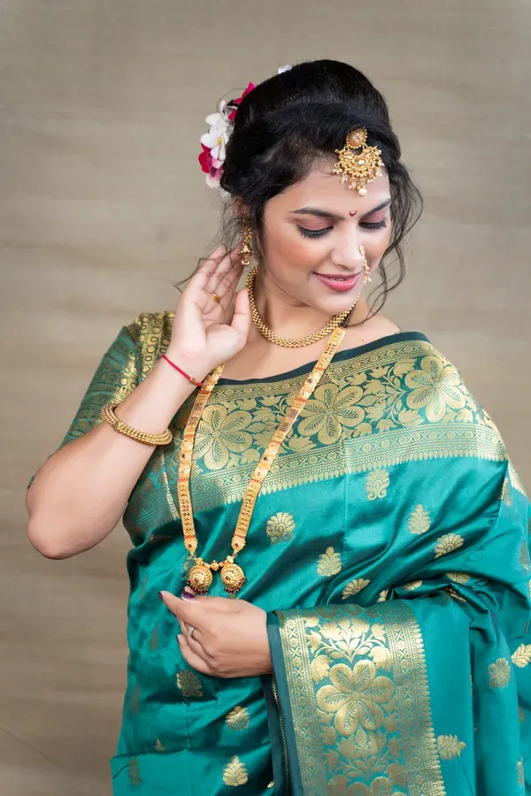 Madakini_Green_Soft_Lichi_Silk_Saree_For_Women