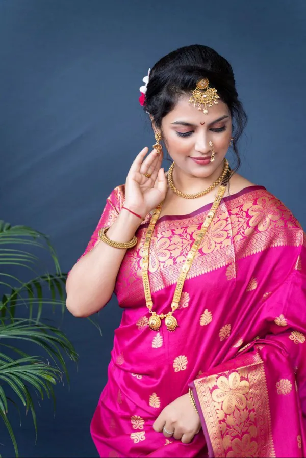 Pink_Soft_Lichi_Silk_Saree_For_Women
