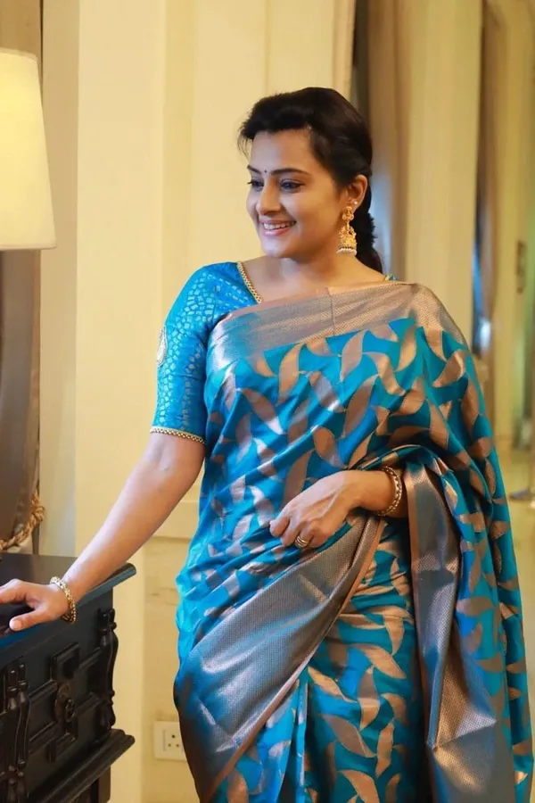 Firozi_Soft_Lichi_Silk_Saree_For_Women