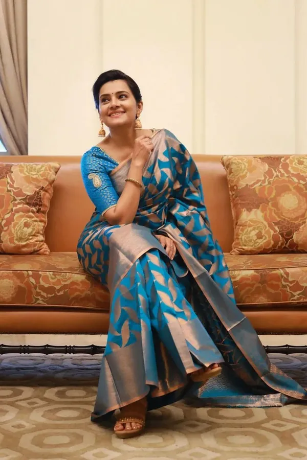Firozi_Soft_Lichi_Silk_Saree_For_Women