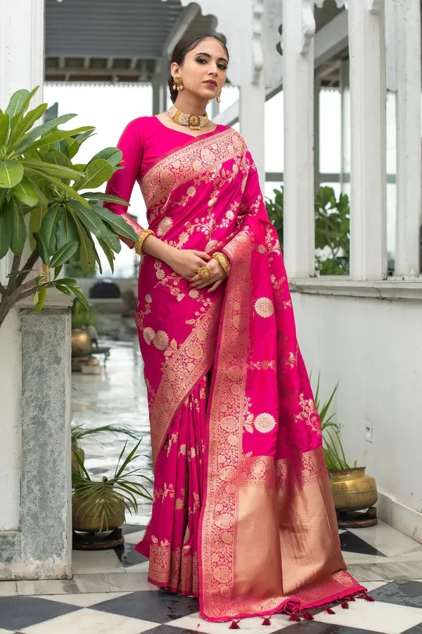 Pink_Soft_Lichi_Silk_Saree_For_Women