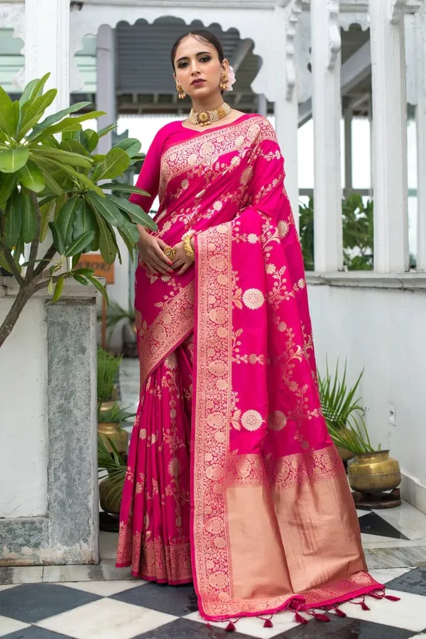 Pink_Soft_Lichi_Silk_Saree_For_Women