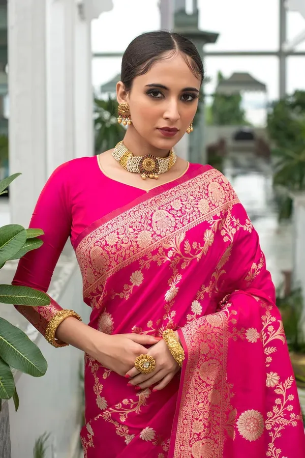 Pink_Soft_Lichi_Silk_Saree_For_Women