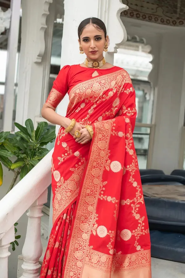 Red_Soft_Lichi_Silk_Saree_For_Women