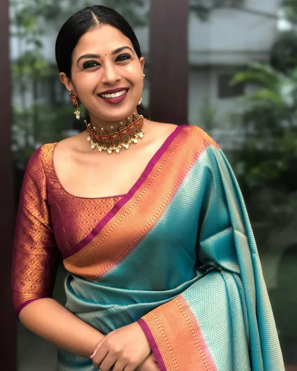 Blue_Soft_Lichi_Silk_Saree_For_Women