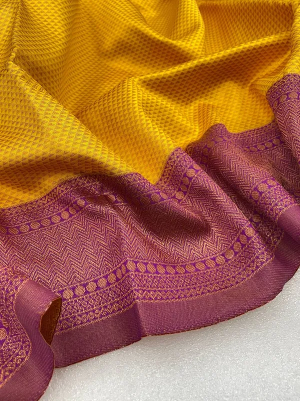 Gold_Soft_Lichi_Silk_Saree_For_Women