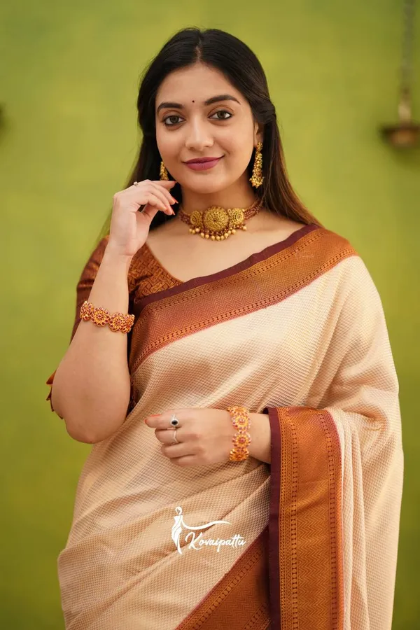 White_Soft_Lichi_Silk_Saree_For_Women