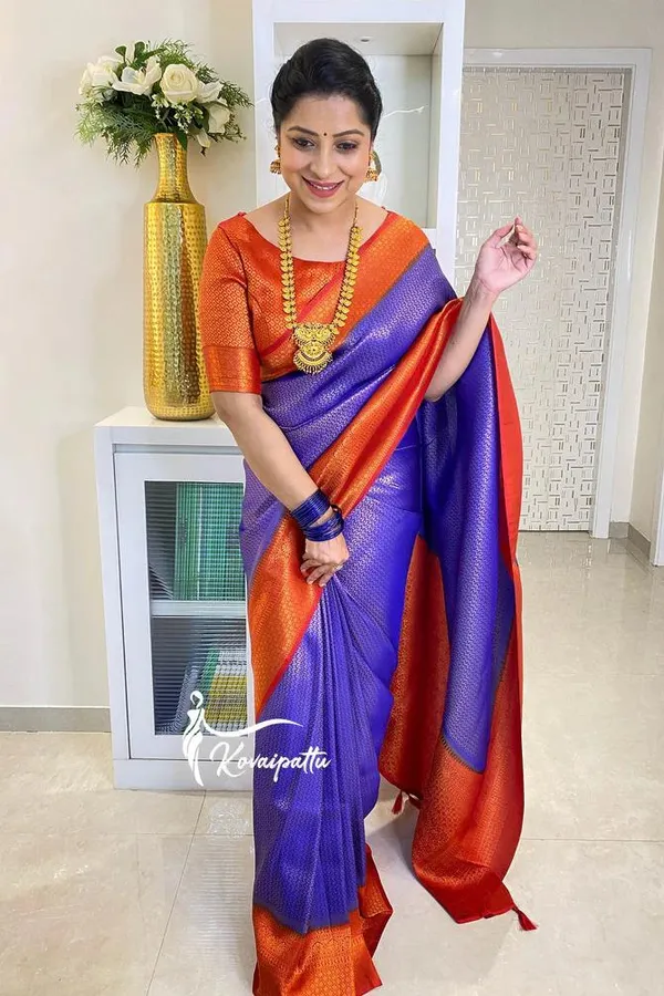 Royal_Blue_Soft_Lichi_Silk_Saree_For_Women