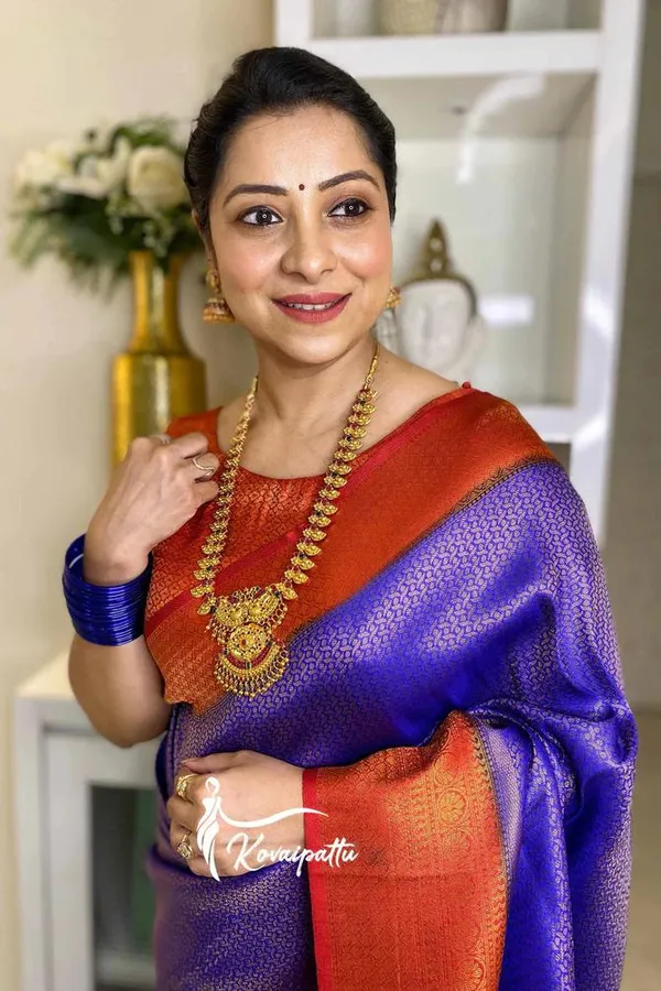 Royal_Blue_Soft_Lichi_Silk_Saree_For_Women