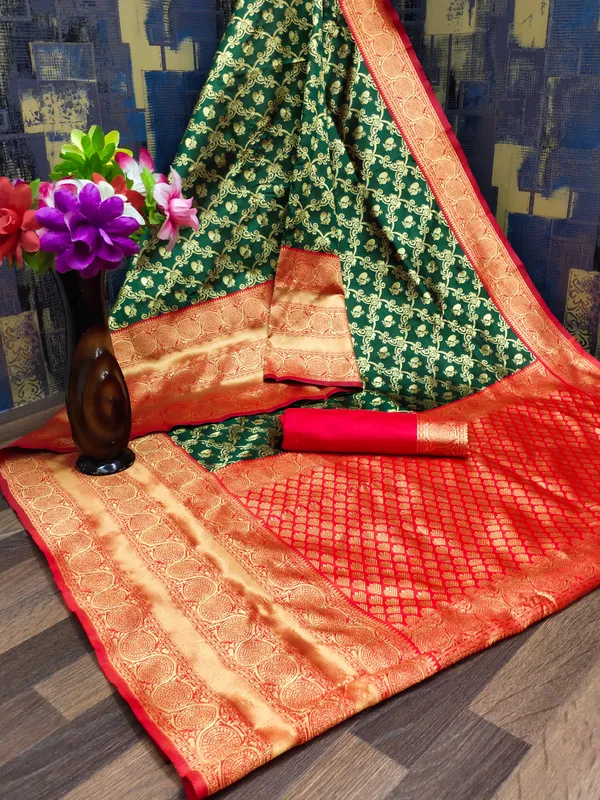 Dark_Green-Red_Banarasi_Soft_Lichi_Silk_Saree_For_Women