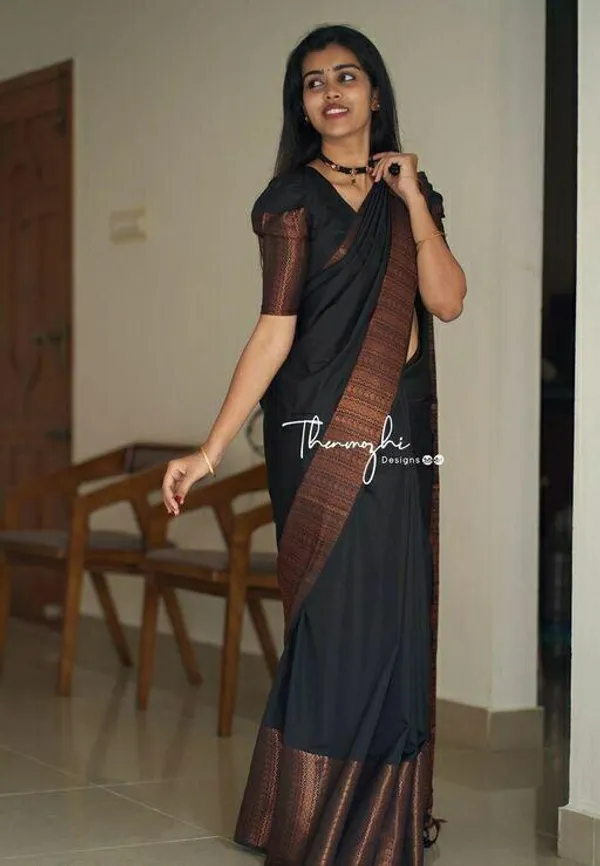 Black_Banarasi_Soft_Lichi_Silk_Saree_For_Women